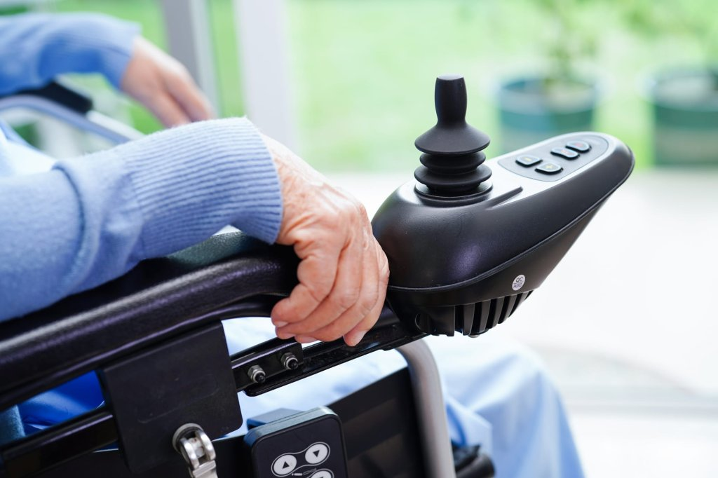 Carbon Fiber Folding Power Wheelchair