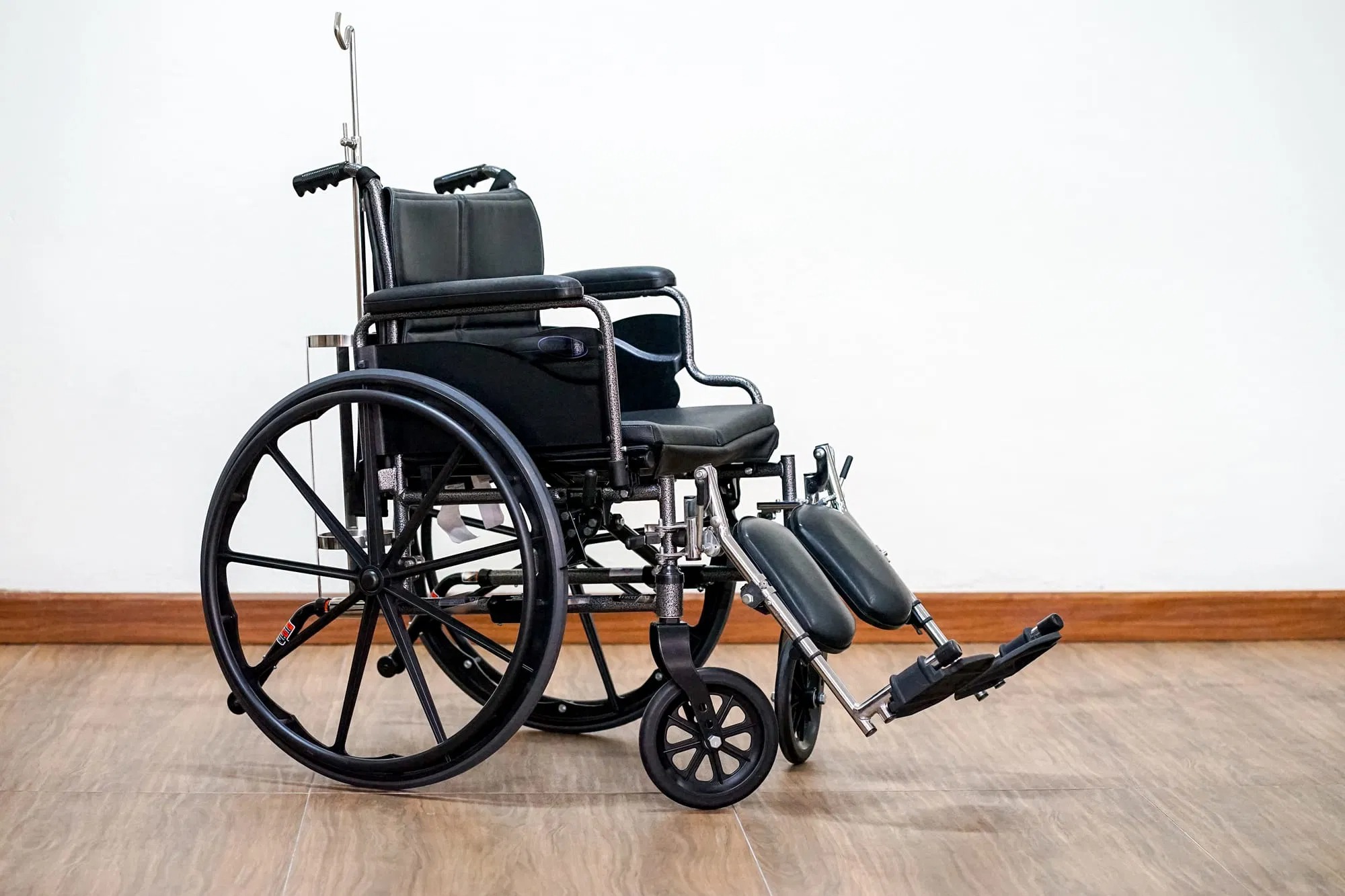 Are there wheelchairs that recline?